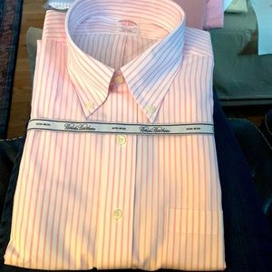 Mens brooks Brothers Stripe button down Brand New